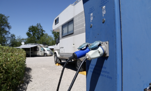 Peut-on boire l'eau du robinet du camping-car: le débat – Le Monde du  Camping-Car
