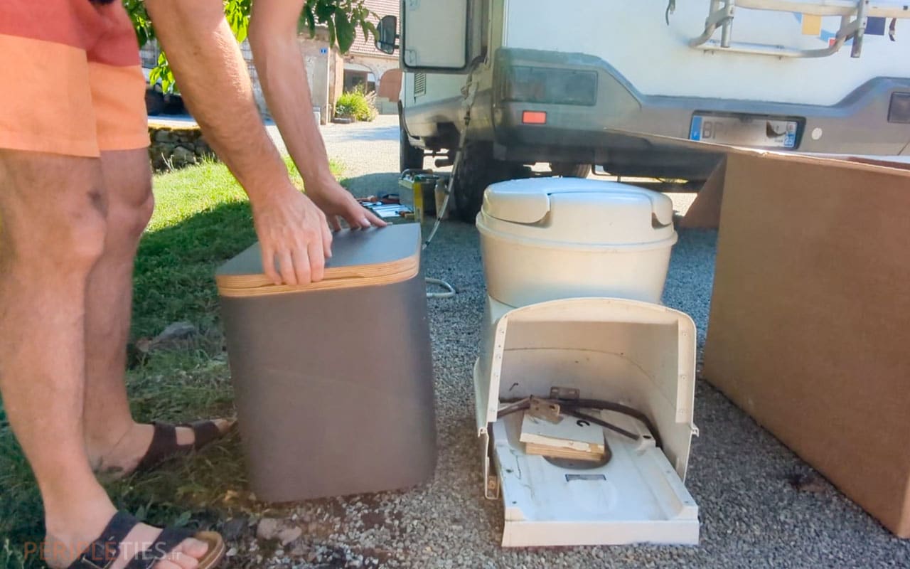 toilette sèche d'intérieur pour camping car, mobile home, caravane